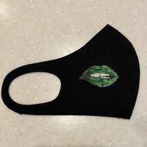 FACE MASK “ double 420 lips” brand new